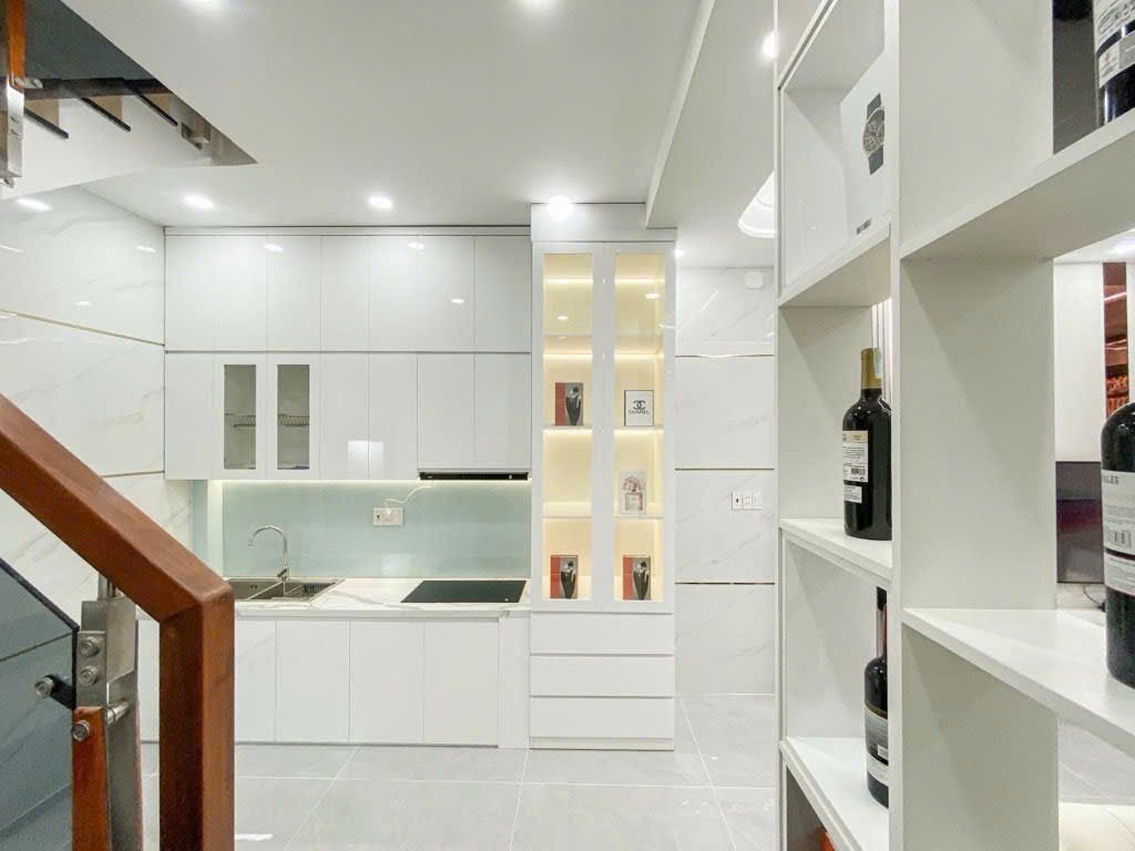 LÔ GÓC 3 MẶT THOÁNG – HXH – KHU VIP BÌNH THỚI